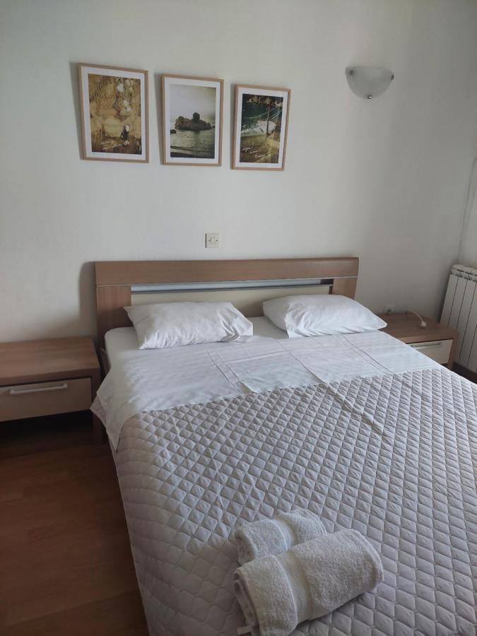 Apartments Aleksandar Sveti Stefan Exterior photo